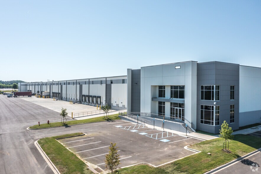 More Photos Of 6099 Global Dr, Memphis Distribution For Lease