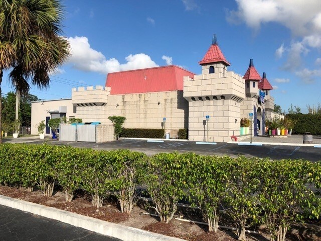 More Photos Of 8031 N Military Trl, Palm Beach Gardens Freestanding For Sale