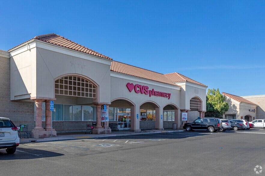 Primary Photo Of 1107-1185 E Champlain Dr, Fresno Unknown For Lease
