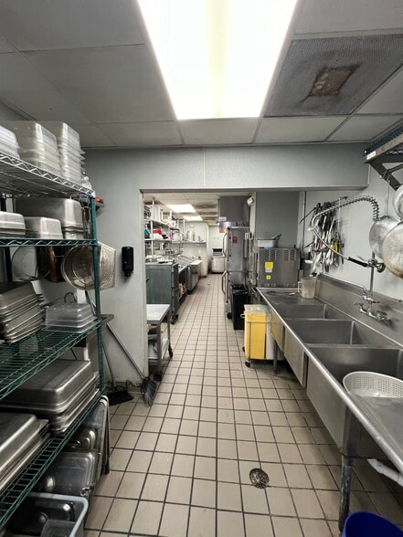 More Photos Of 7036 Highway 90, Longs Restaurant For Sale