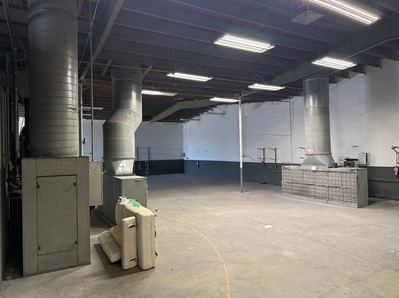 More Photos Of 5530-5534 Arrow Hwy, Montclair Unknown For Lease