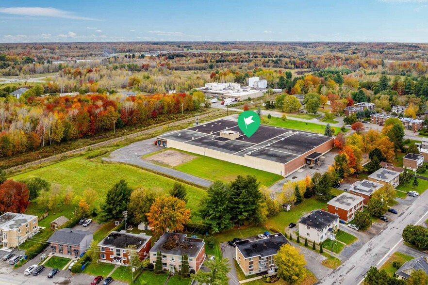 More Photos Of 200 Boul Grand N, Cowansville Warehouse For Sale