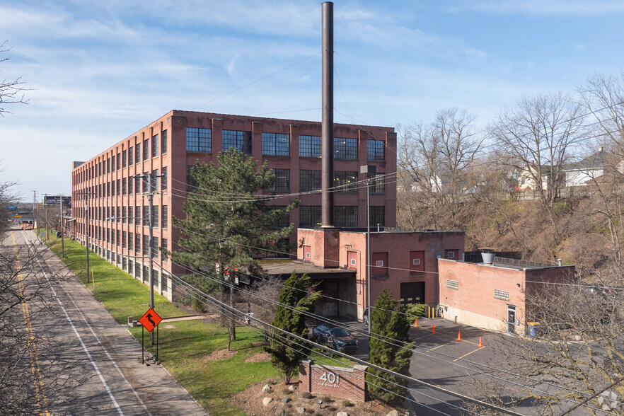 Primary Photo Of 401 Hall St SW, Grand Rapids Office For Lease