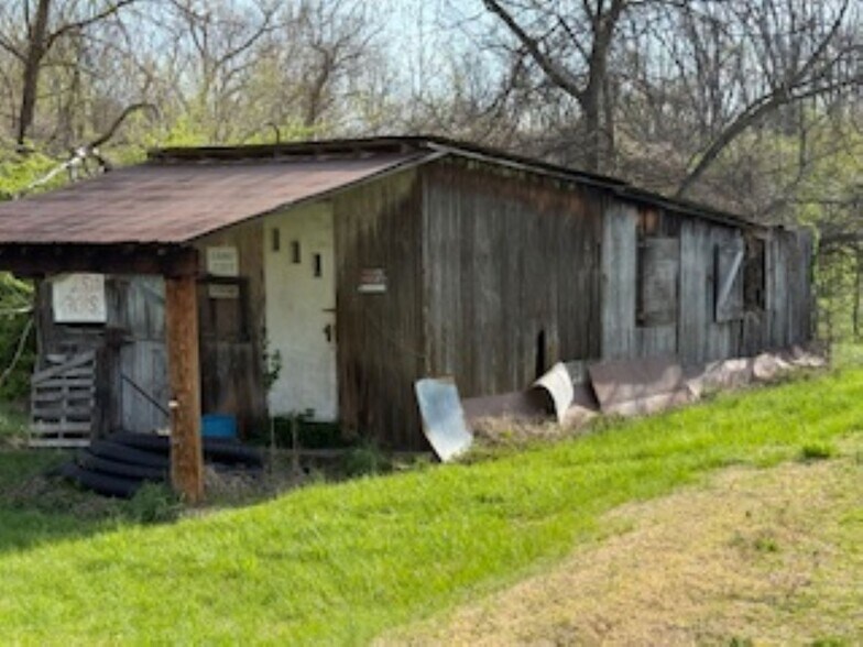More Photos Of 1919 Buchanan Rd, Evansville Industrial For Sale