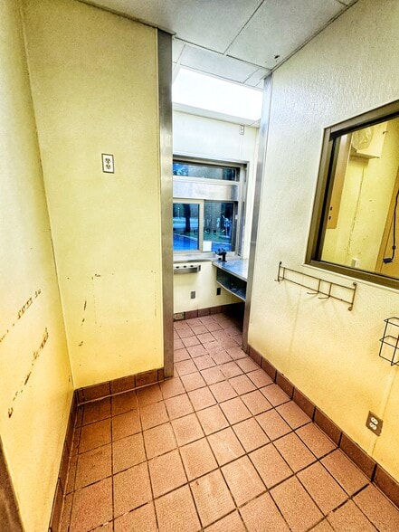 More Photos Of 3957-3985 Cottage Hill Rd, Mobile Unknown For Lease