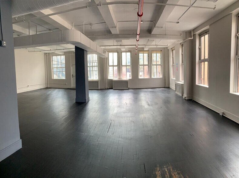 More Photos Of 164 W 25th St, New York Office For Lease