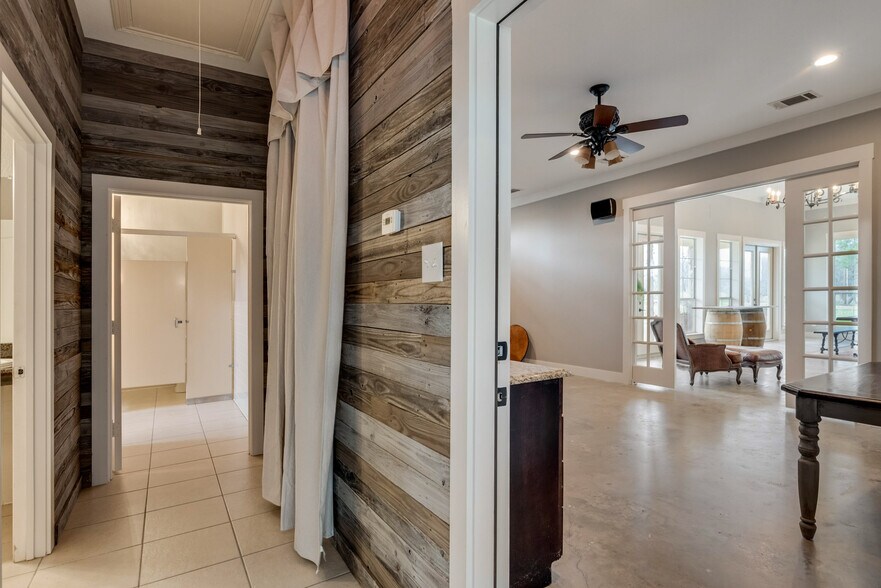 More Photos Of 955 Jack Eastham, Avalon Land For Sale