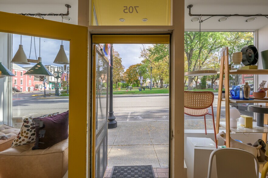 More Photos Of 705 Warren St, Hudson Storefront Retail Residential For Sale