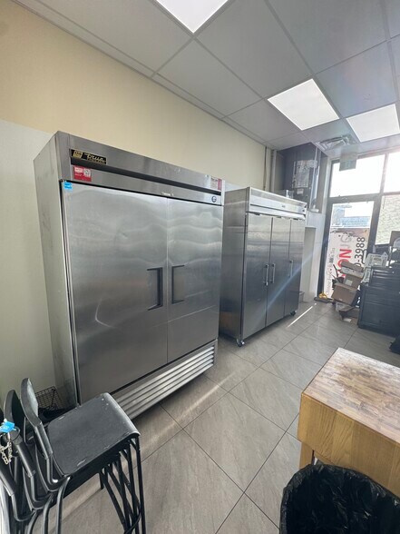 More Photos Of 6490 Cartmell Pl SW, Edmonton Storefront For Lease