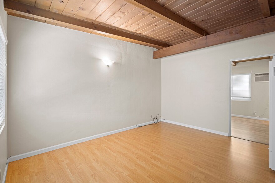 More Photos Of 310 Gladys Ave, Mountain View Apartments For Sale