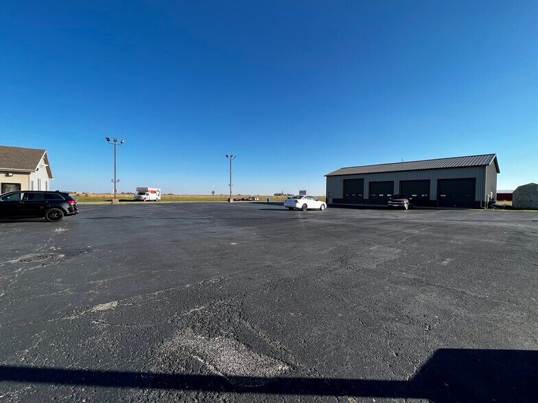 More Photos Of 1719 E Jackson St, Macomb Auto Dealership For Sale