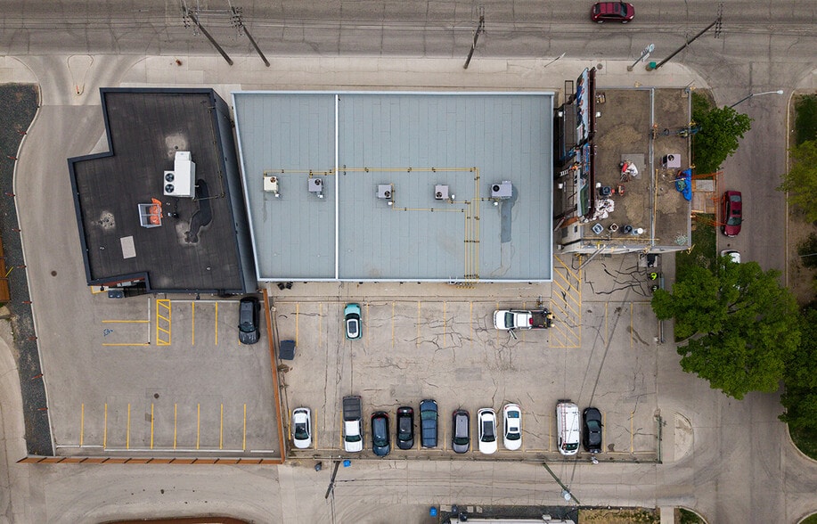 More Photos Of 612-620 Academy Rd, Winnipeg Storefront Retail Office For Lease