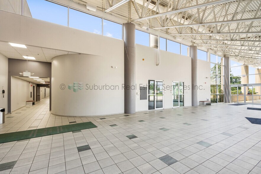 More Photos Of 1900 Ogden Ave, Aurora Office For Sale