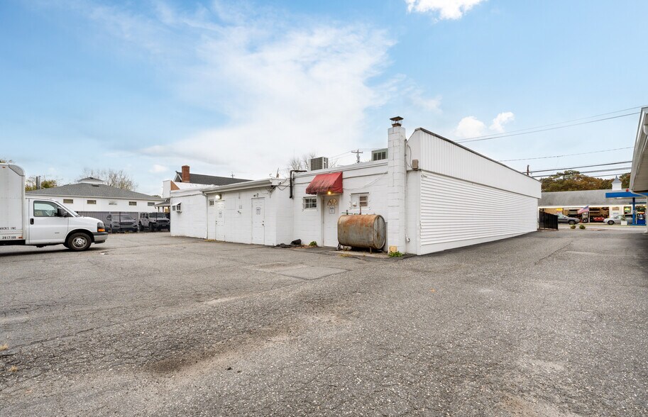 More Photos Of 538 Rt-25a, Rocky Point General Retail For Sale