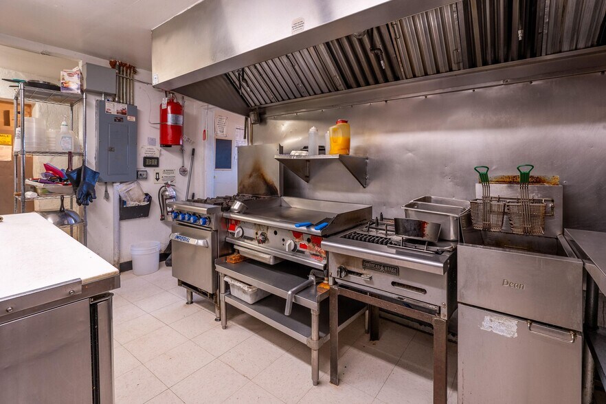 More Photos Of 1118 Robinson Ave, Trinidad Restaurant For Sale