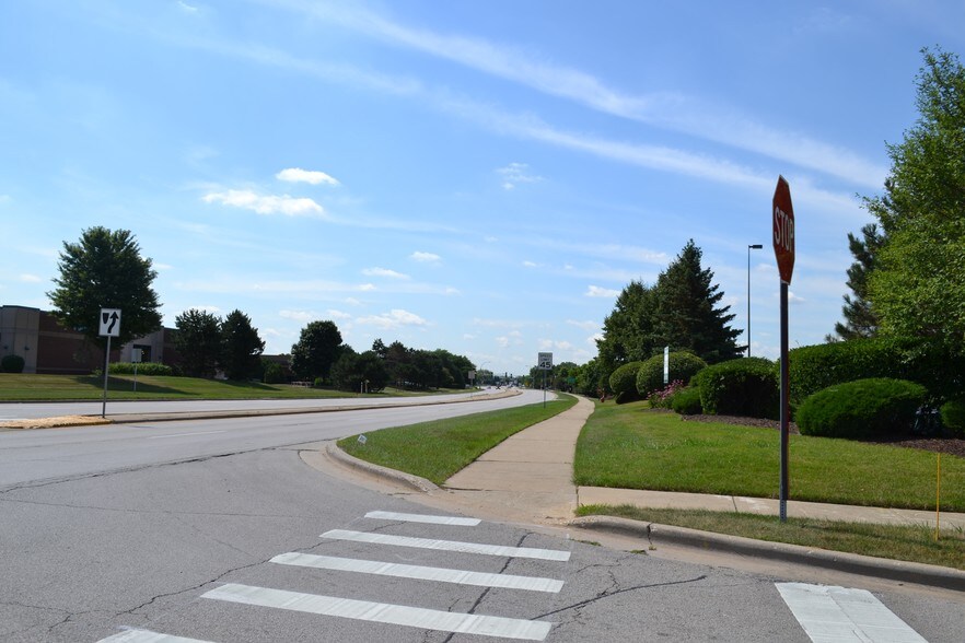 More Photos Of 164 S Gary Ave, Bloomingdale Land For Lease