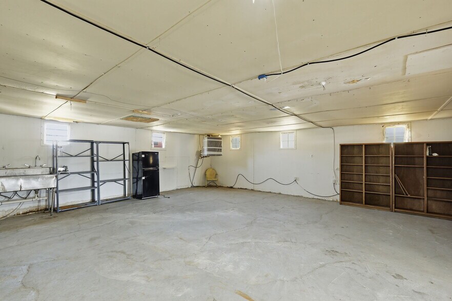 More Photos Of 110 County Road 421, Thorndale Freestanding For Sale