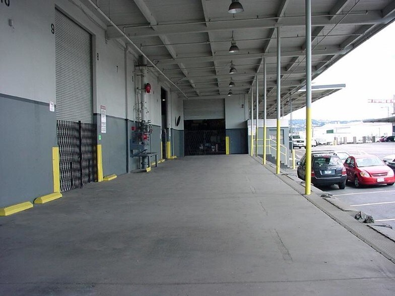 More Photos Of 6201 Coliseum Way, Oakland Warehouse For Lease