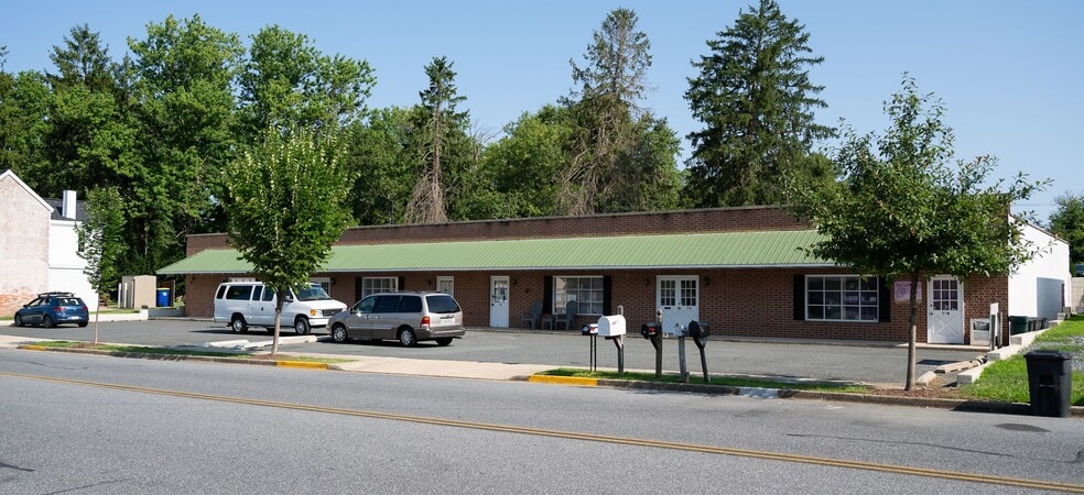 More Photos Of 25 Creamery Ln, Easton Office For Lease