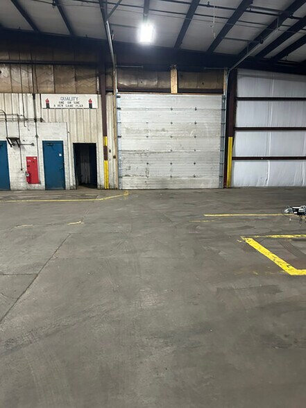 More Photos Of 2908 Vinland st, Oshkosh Industrial For Lease