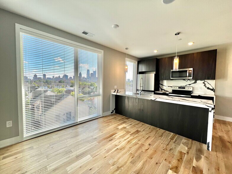 More Photos Of 1000-1038 W Girard Ave, Philadelphia Apartments For Lease