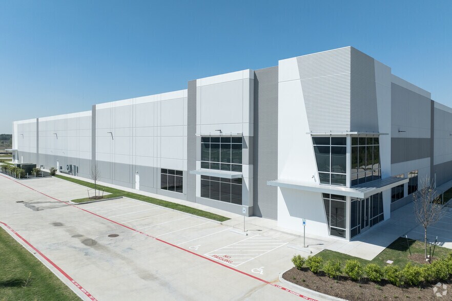 Primary Photo Of 10055 W Lake Houston Pky, Houston Distribution For Lease