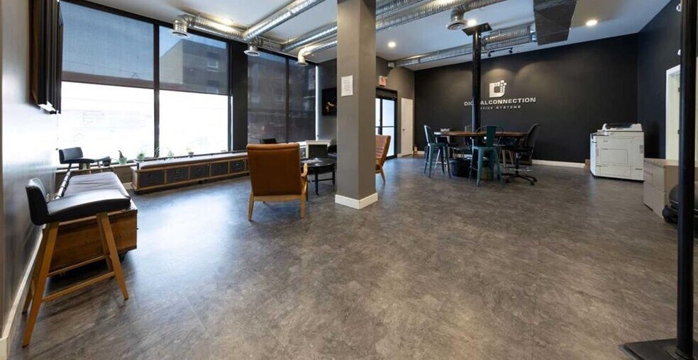 More Photos Of 4809 50 Av, Lloydminster Office For Sale