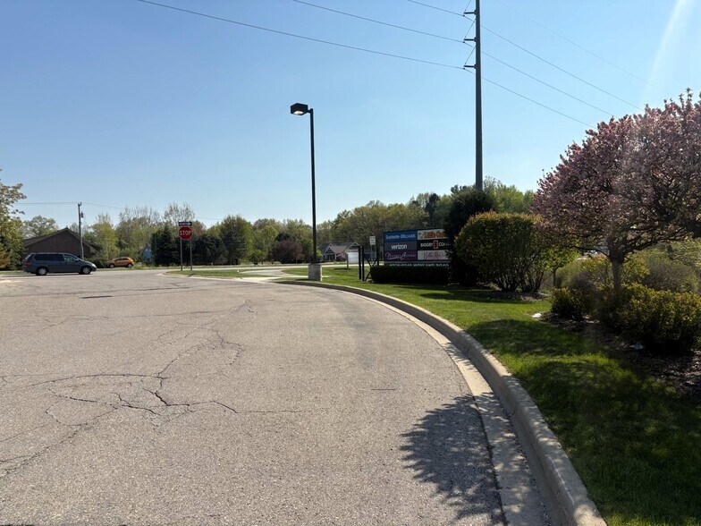 More Photos Of M-59 Rd @ Clark Rd, Hartland Unknown For Lease