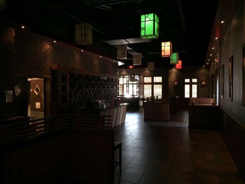 More Photos Of 3707-3733 Gulf Breeze Pky, Gulf Breeze Freestanding For Lease