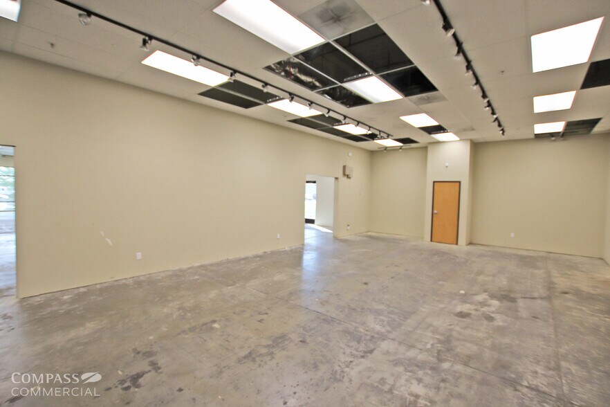 More Photos Of 62971 Plateau Dr, Bend Warehouse For Lease