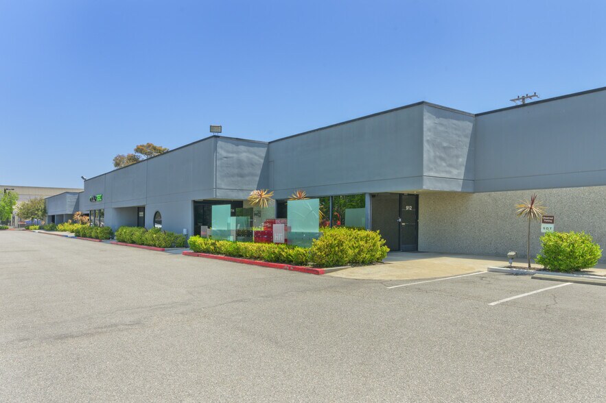 More Photos Of 902-926 Colorado Ave, Santa Monica Loft Creative Space For Lease