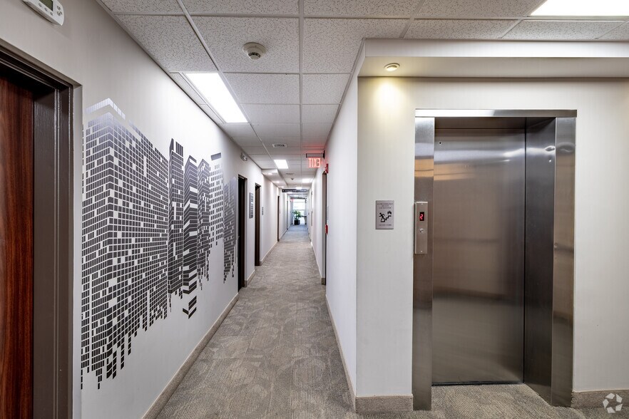 More Photos Of 315 Walt Whitman Rd, Huntington Station Office For Lease