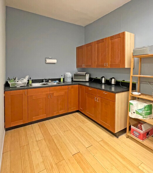 More Photos Of 2015 Center St, Berkeley Office For Lease