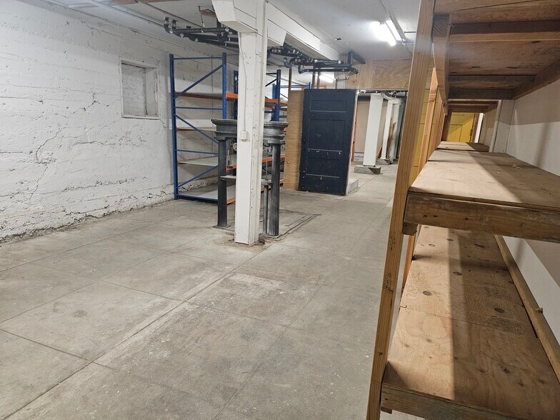 More Photos Of 260 N Petaluma Blvd, Petaluma Storefront Retail Office For Lease