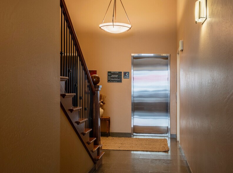 More Photos Of 180 Lithia Way, Ashland Office Residential For Sale