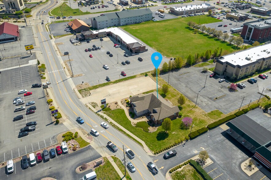 More Photos Of 2801 17th St, Marion Medical For Sale