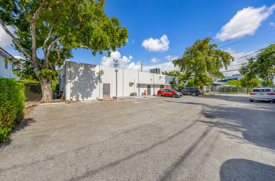 More Photos Of , Miami Unknown For Sale