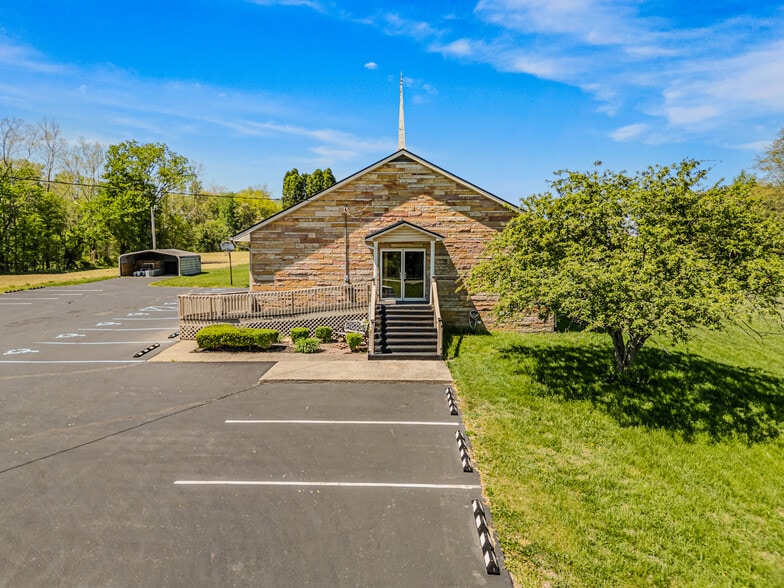 More Photos Of 7990 S 300 W, Columbus Flex For Sale