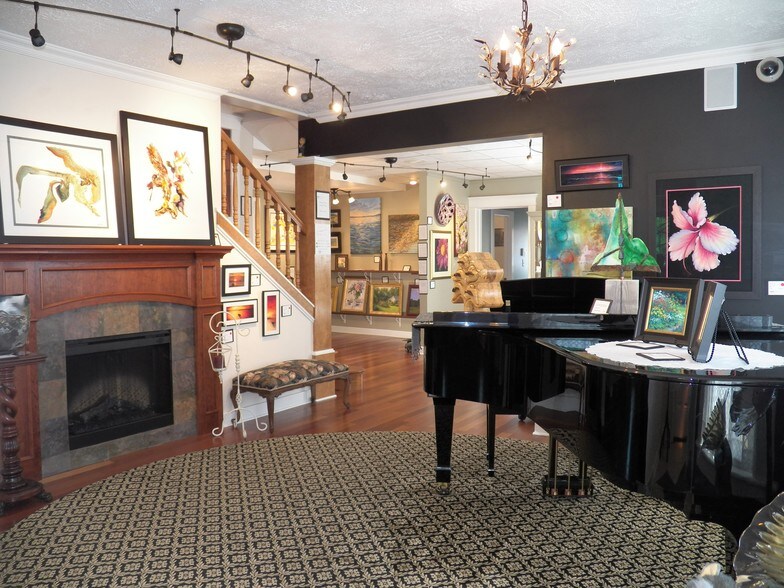 More Photos Of 404 E Lincolnway, Valparaiso Office For Sale