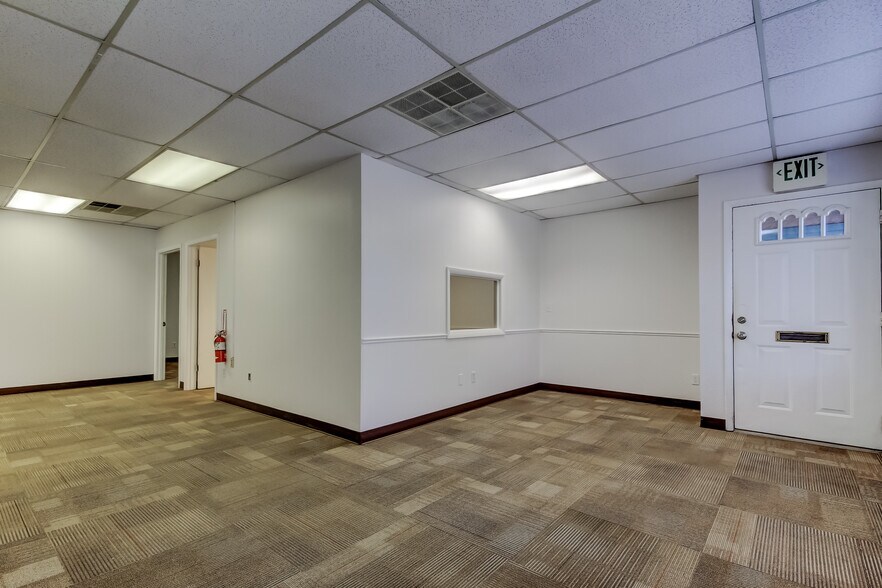More Photos Of 4326 Park Blvd, Pinellas Park Office For Lease