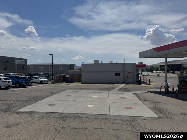 More Photos Of 2558 Foothill Blvd, Rock Springs Service Station For Sale