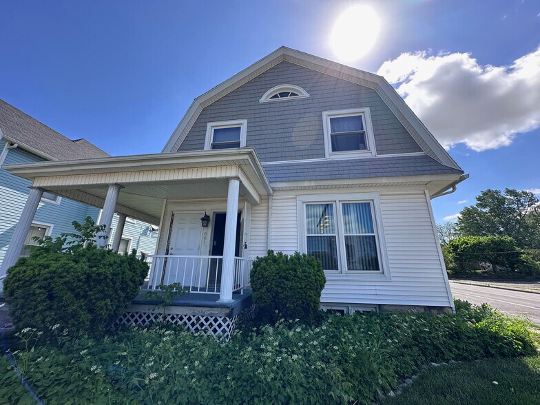 More Photos Of 661 S Main St, Bellefontaine Medical For Lease