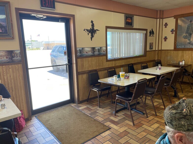 More Photos Of 107 W US Highway 20, Gordon Restaurant For Sale