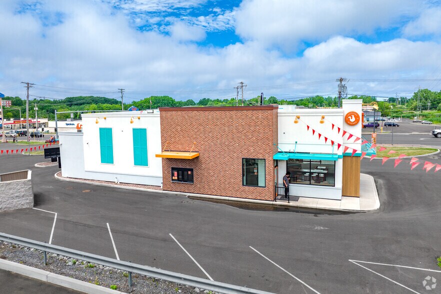 More Photos Of 240 State Route 104, Oswego Restaurant For Lease