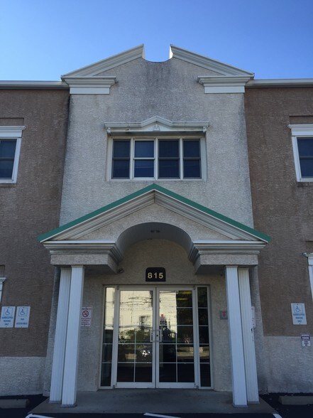 More Photos Of 815 Greenwood Ave, Jenkintown Medical For Sale