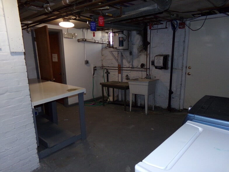 More Photos Of 721 Lincoln Way E, Massillon Office Residential For Sale