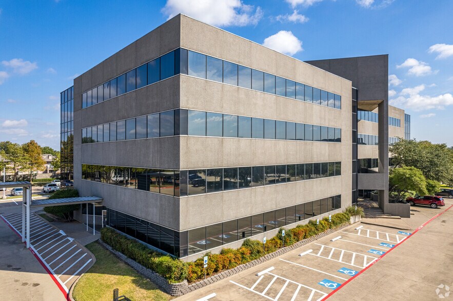 More Photos Of 16801 Addison Rd, Addison Office For Lease