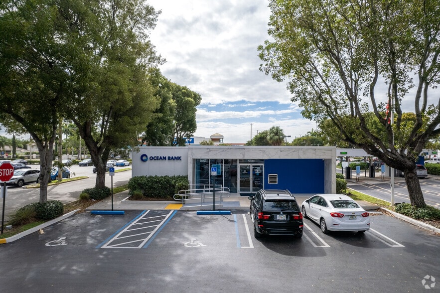 More Photos Of 13501 S Dixie Hwy, Miami Unknown For Lease