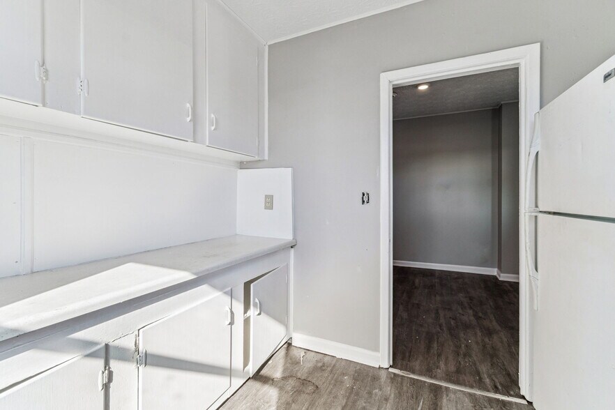 More Photos Of 715 McDuff Ave N, Jacksonville Storefront Retail Residential For Sale