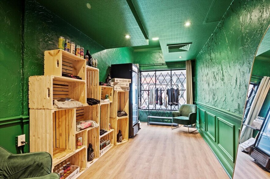 More Photos Of 21 Celina St, Oshawa Restaurant For Sale